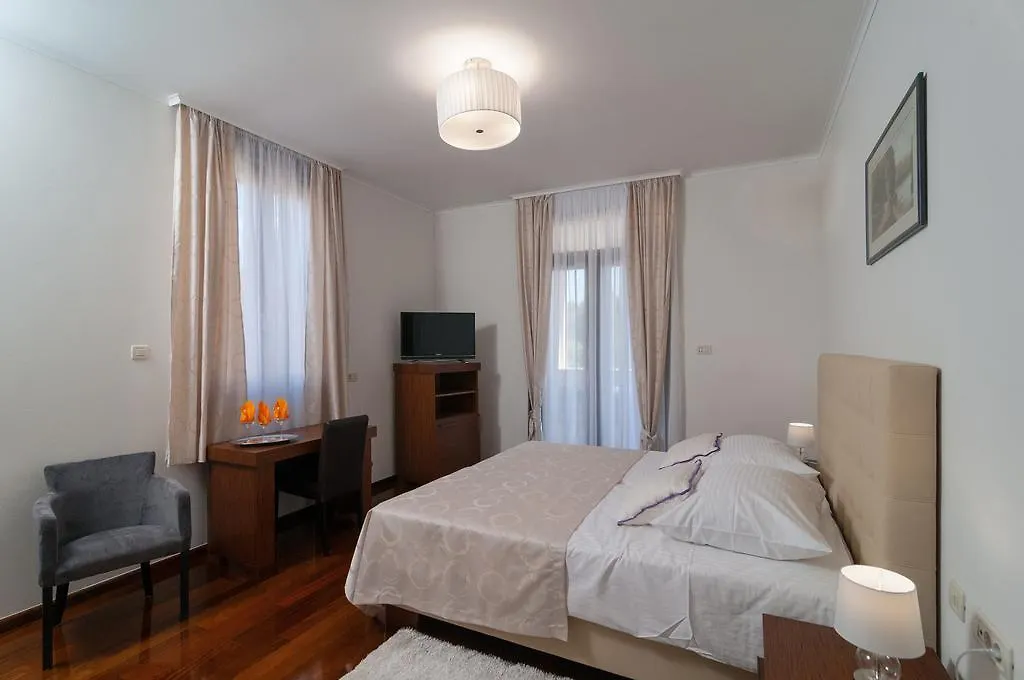 **** Pensionat Luxury Rooms Near The Beach3 Split Kroatien