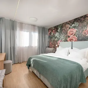 Bed & Breakfast Skaline Luxury